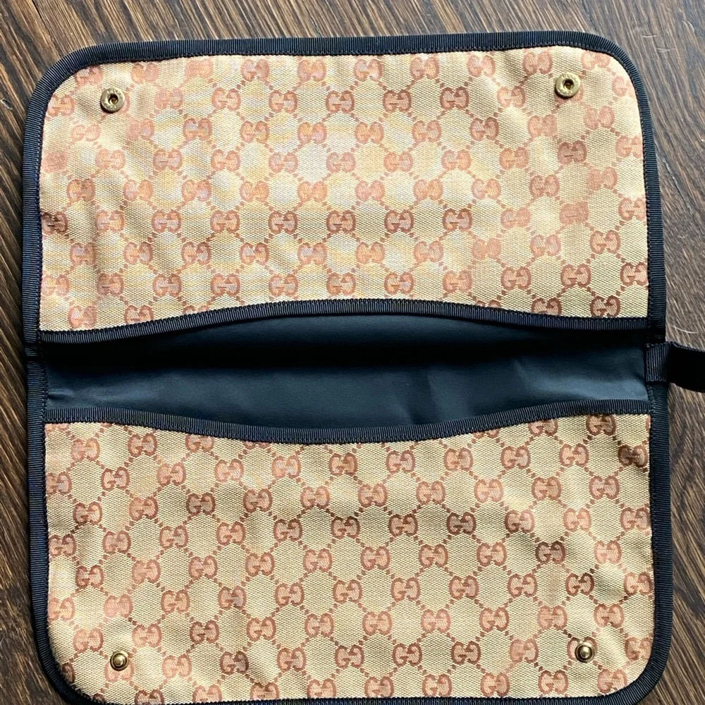 Authentic GUCCI X MLB Rare Slipper Pouch NWOT